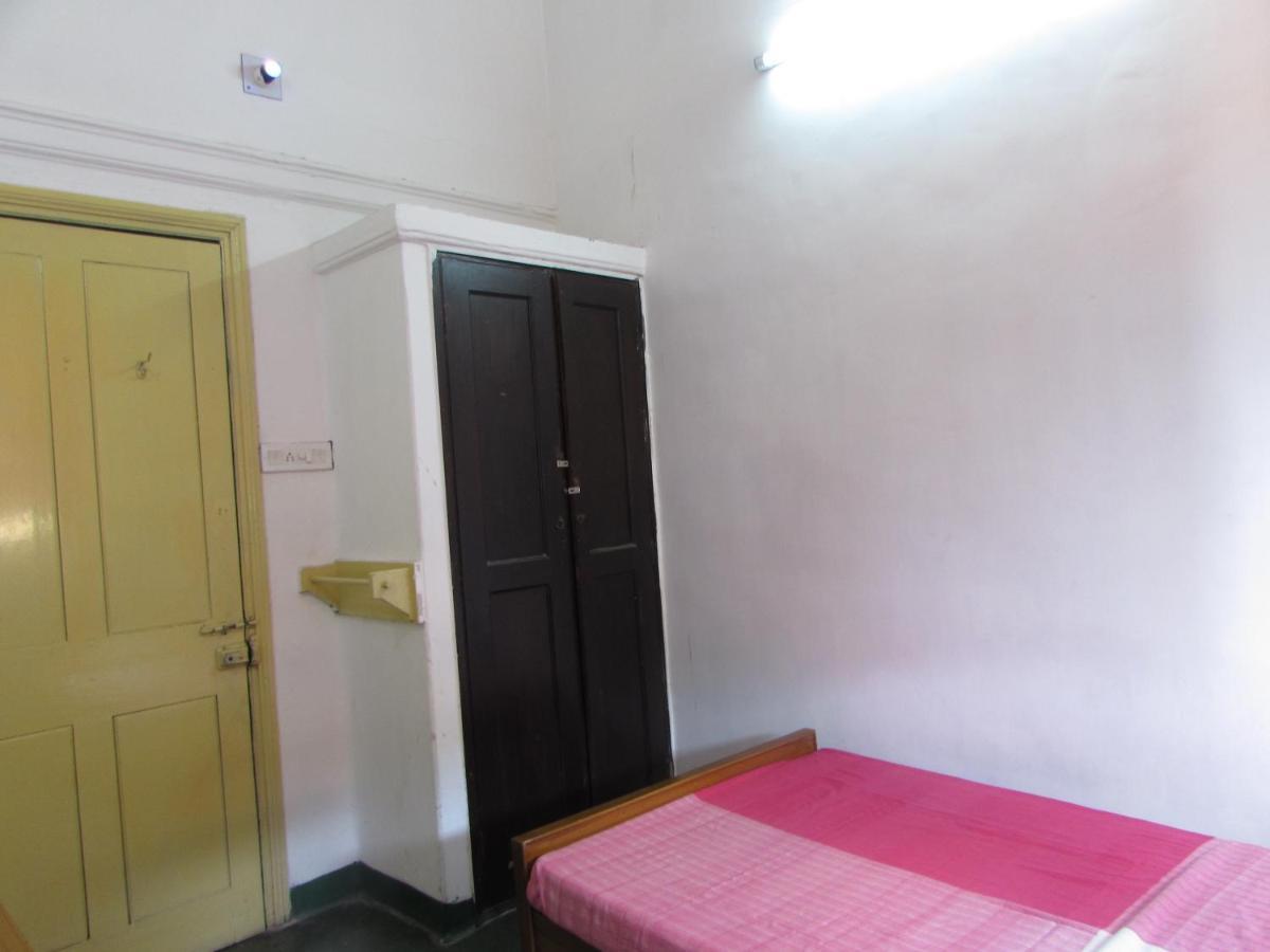 Ywca Gallway Guest House Calcutta Extérieur photo