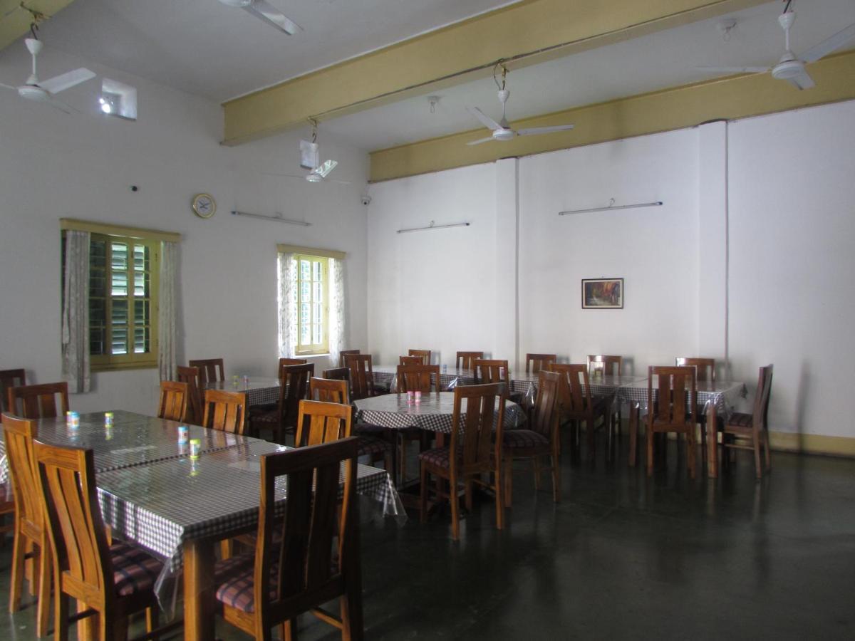 Ywca Gallway Guest House Calcutta Extérieur photo
