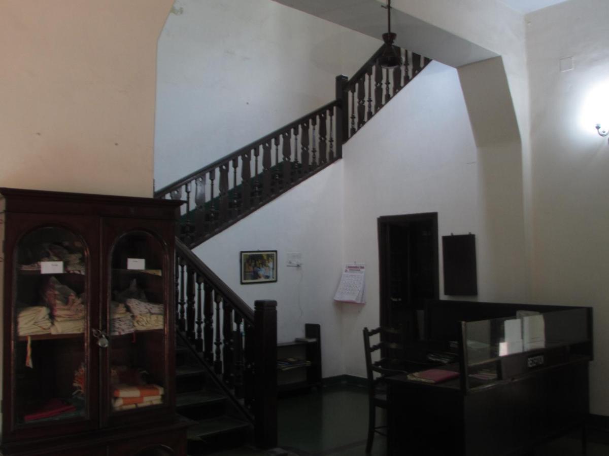 Ywca Gallway Guest House Calcutta Extérieur photo